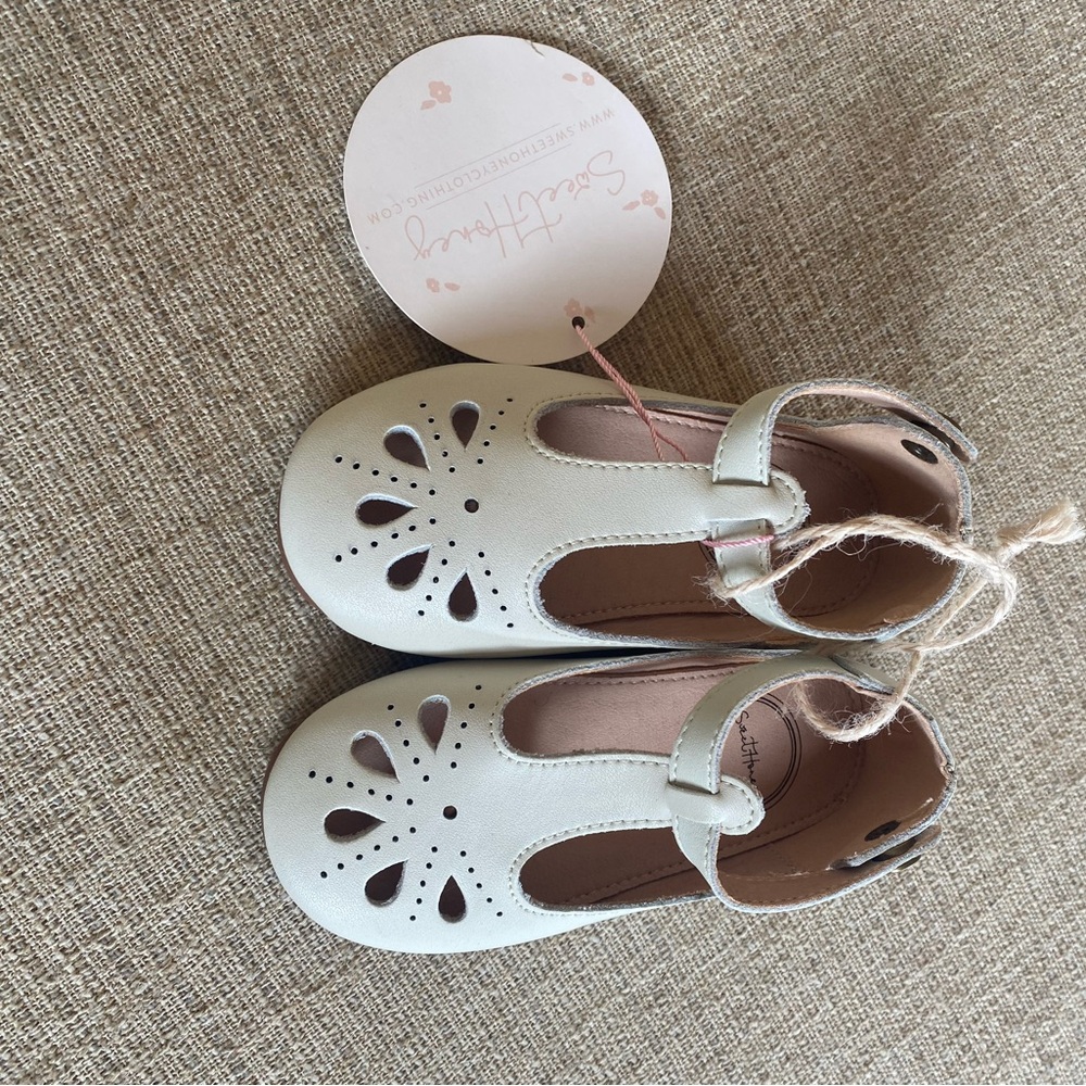 Size 6 Sweet Honey Toddler shoes